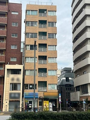 サンサーラ四谷の外観