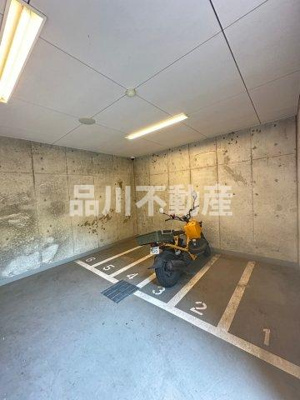 【駐車場】 | カスタリア戸越駅前 | 駐車場があるので、車を買う予定の方も安心です