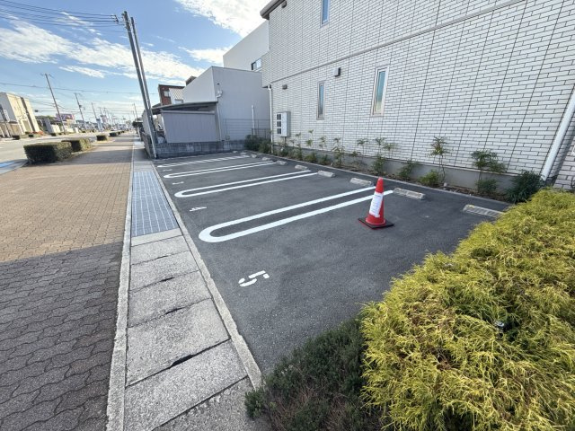 コルネット　プランの駐車場