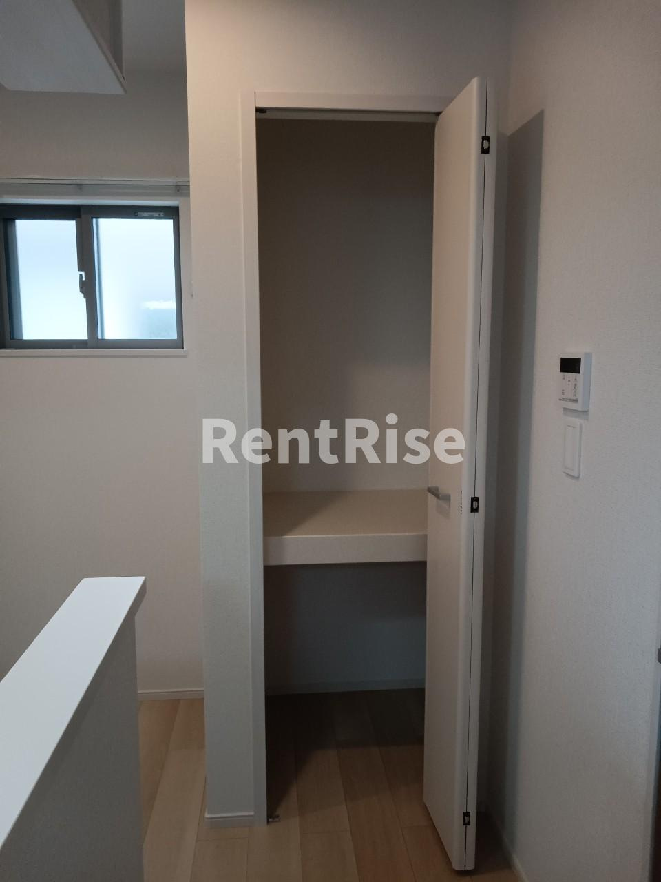 ペルソナの内装