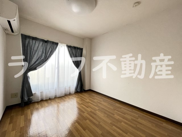 YOUハイム衣摺Ⅱ番館の居間・リビング|居間です