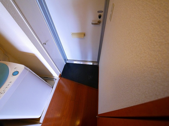 レオパレスグリシーナの玄関|シンプルで使いやすい玄関です