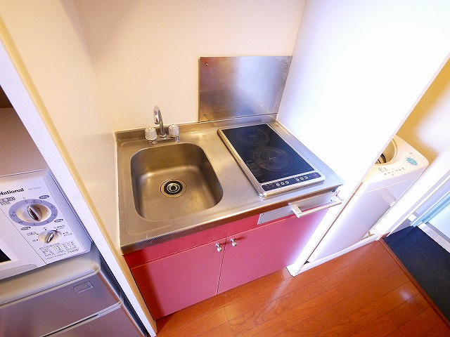 レオパレスグリシーナのキッチン|きれいなキッチンです