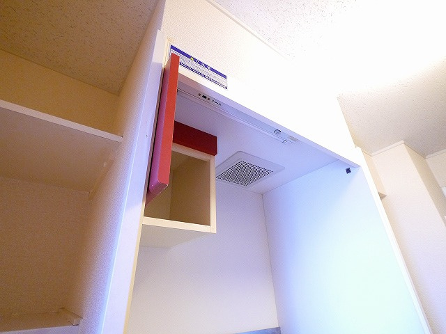 レオパレスグリシーナの収納|たっぷりとした収納スペースです