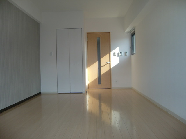 タウニー東灘の洋室