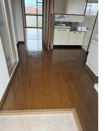 コスモハイツIIIの玄関