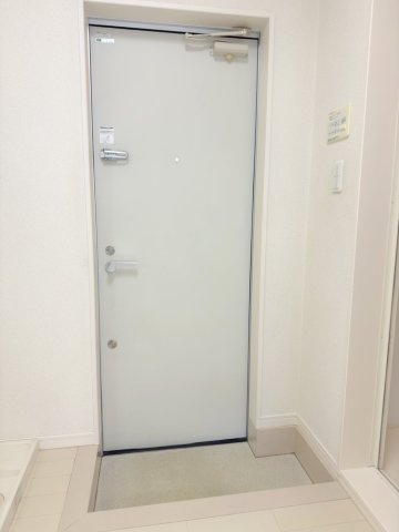 ヴィラ赤羽の玄関