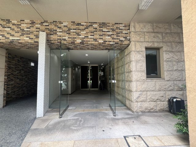 アスヴェル東本町のエントランス|清潔なエントランスです