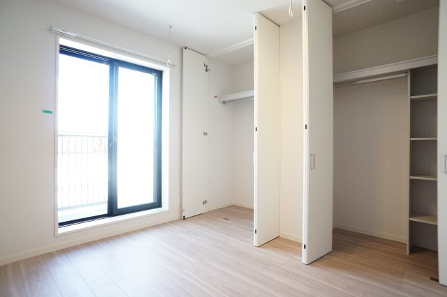 リラグラッド　ヴィラ　南八幡の洋室