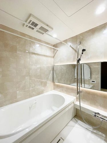 リラグラッド　ヴィラ　南八幡の浴室|一日の疲れを癒すのはやっぱりお風呂♪