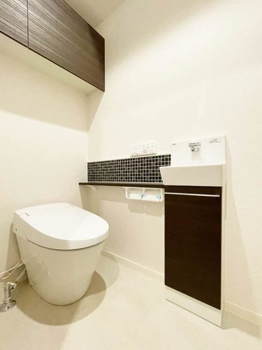 リラグラッド　ヴィラ　南八幡のトイレ|多機能温水便座♪