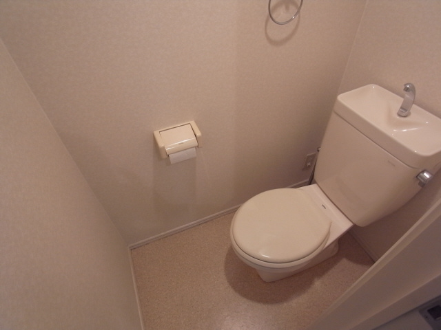 芦屋市翠ケ丘町のアパートのトイレ