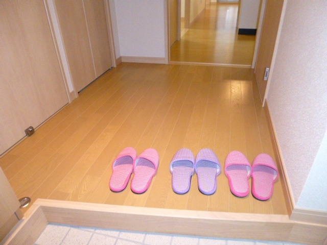 グランツ川辺の玄関