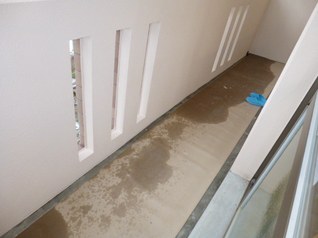 グランツ川辺のバルコニー