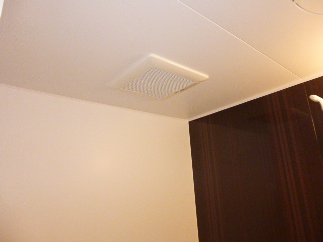 グランツ川辺の浴室|浴室換気扇