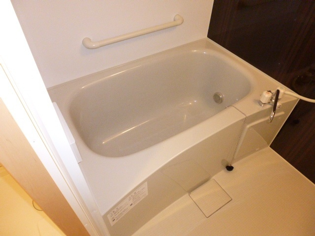 グランツ川辺の浴室|追い焚きバス