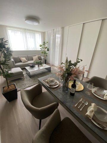 イニシア神戸森北町のロビー