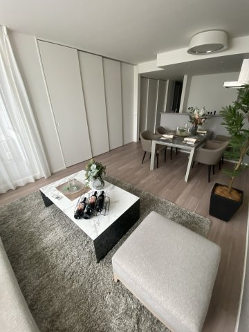 イニシア神戸森北町のロビー