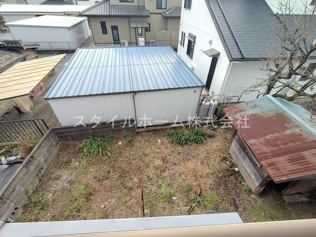 新城市貸家の庭