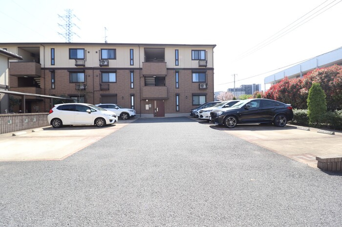 イリアンソス Ⅱの駐車場|駐車場