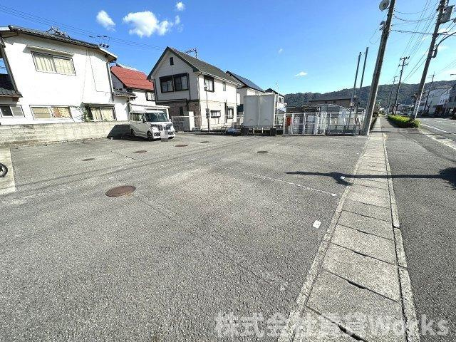 グランディール矢三Dの駐車場|駐車場があります