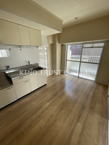 シャトー谷村の居間・リビング|おしゃれな居間です