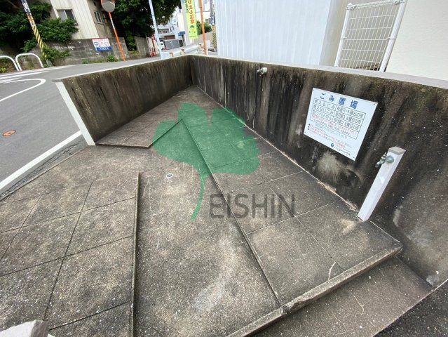 松岡コーポの外観