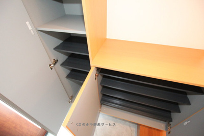 【ロビー】 | 城町２丁目貸家 | 清潔なロビーです
2号棟　2022/5/31撮影