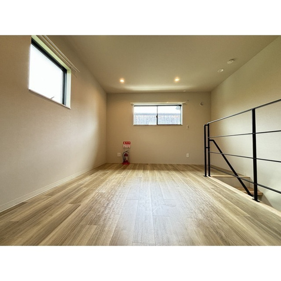 【居間・リビング】 | フォルストヴィラ鵠沼 | ２階洋室