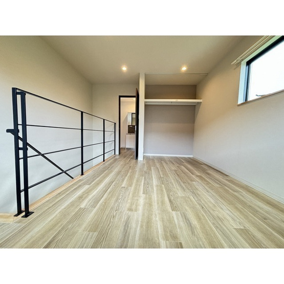 【居間・リビング】 | フォルストヴィラ鵠沼 | ２階洋室