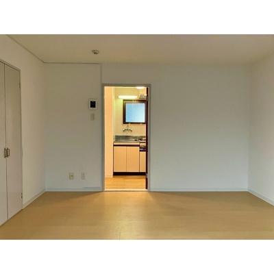 【居間・リビング】 | 洋室