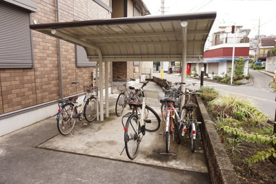 ★屋根付き駐輪場★（※バイク不可）