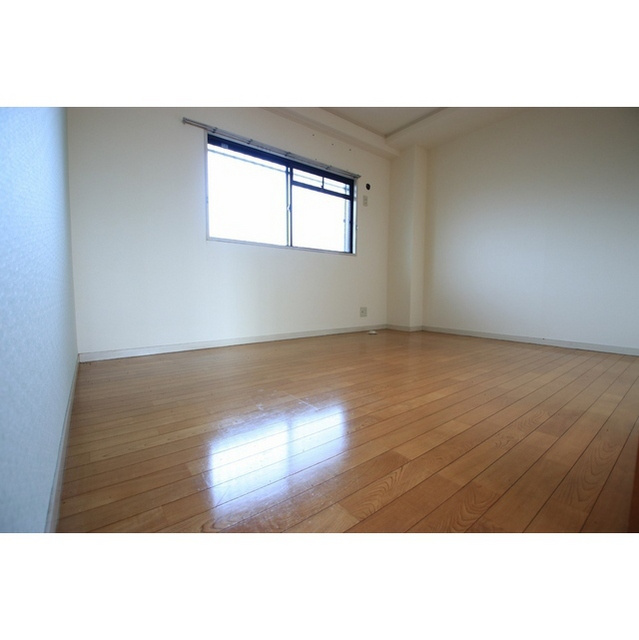 メゾン徳Ⅱの居間・リビング|洋室