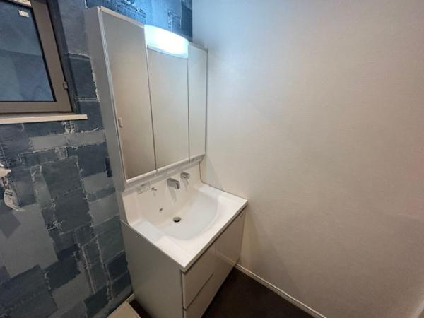 【独立洗面台】