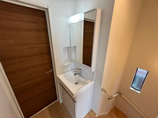 【独立洗面台】