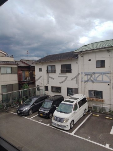 ベルビュー花池の駐車場