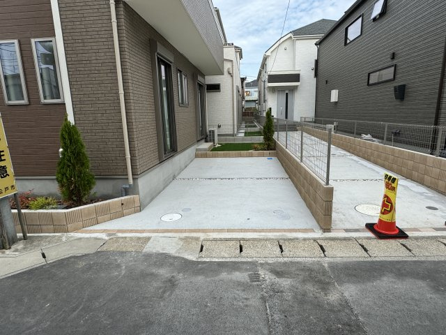 松戸市中和倉新築戸建（中和倉２期）の駐車場|2-A号棟駐車スペース（もう１台分北側にあります）