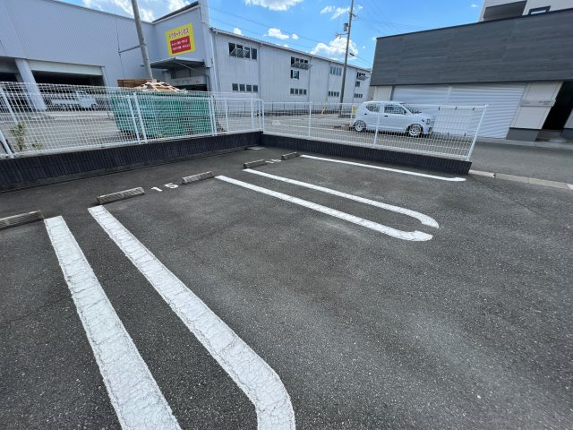 アウローラ玉手Ⅱ　Ａの駐車場