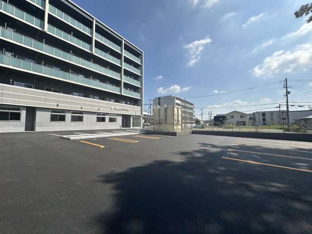 ザ　ベース東姫路の駐車場