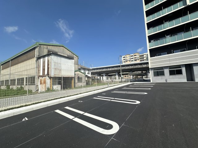 ザ　ベース東姫路の駐車場