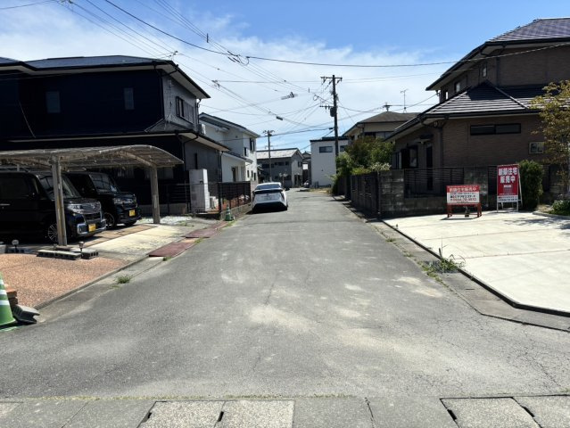 柳川市佃町　4LDKの前面道路含む現地写真