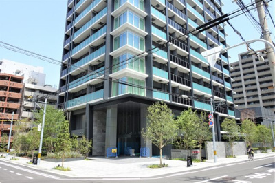 【エントランス】 | ジオタワー南森町 | 2021年2月建築の新築マンション♪
ブックラウンジやゲストルーム、スカイラウンジ・スカイテラスなど共用施設も充実♪