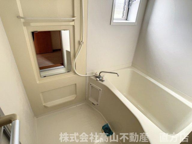 直方市大字感田のアパートの浴室