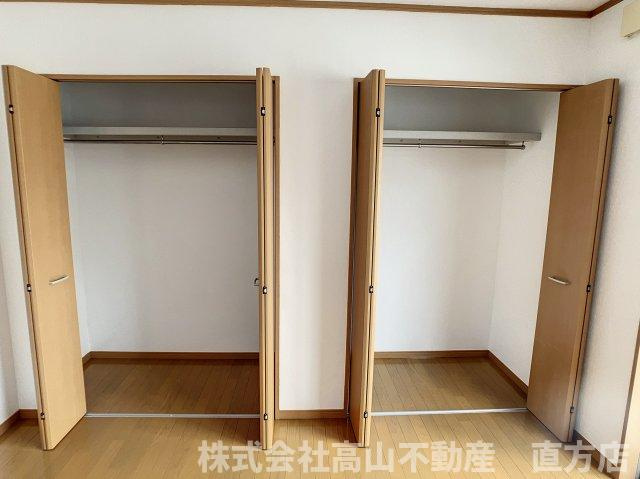 直方市大字感田のアパートの収納