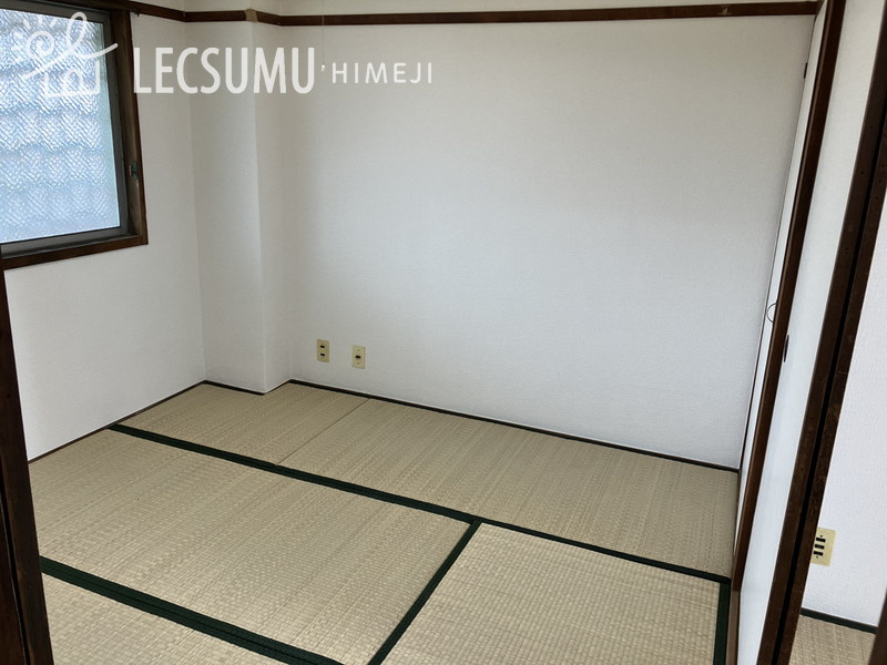 船丘ビルの寝室