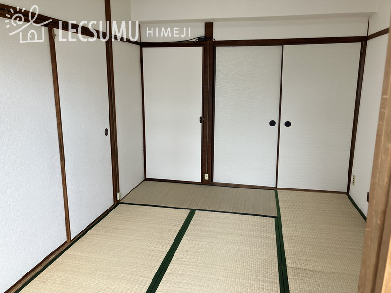 船丘ビルの和室