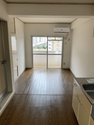 【居間・リビング】 | ルーセント白木原 | 別号室の写真になります。現況優先。