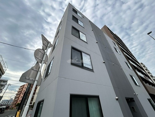 【外観】ＨＯＬＬＹＳ ＹＯＫＯＨＡＭＡ