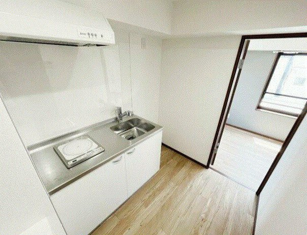 冷蔵庫、電子レンジ等家具家電付き 