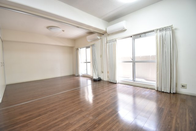 あみだ池ハイツの居間・リビング